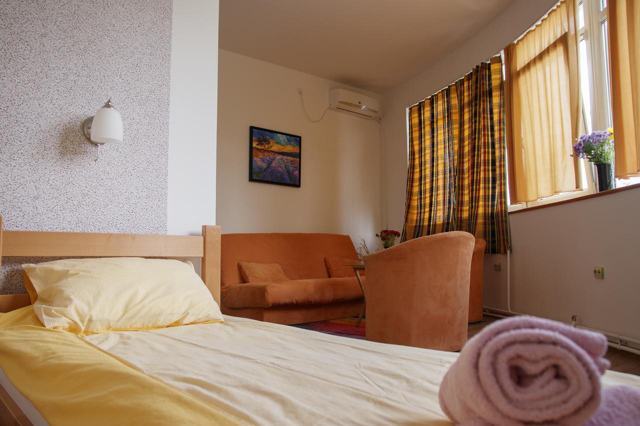 سوبوتيتْسا Guesthouse Night&Day المظهر الخارجي الصورة